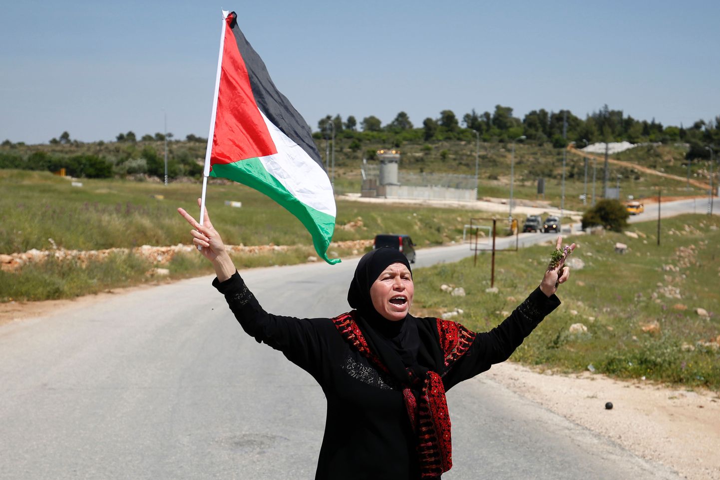 Naine Palestiina lipuga
