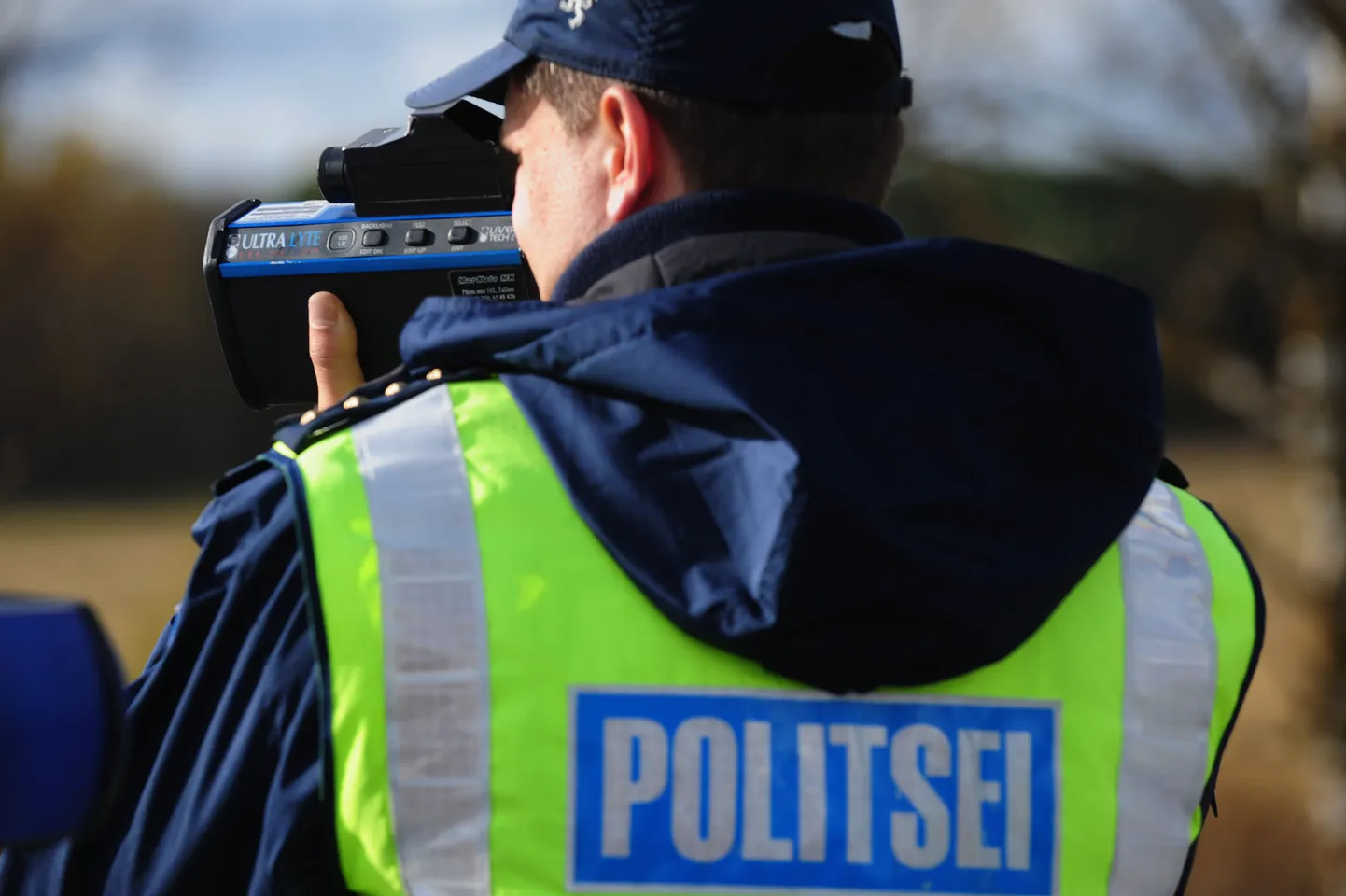 Politseinike palk langeb.