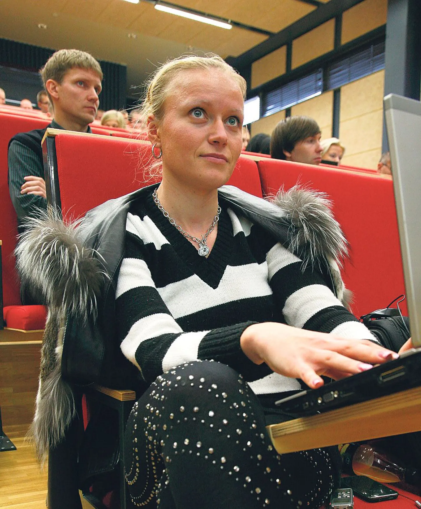 Kutsehariduskeskuses müüdimurdjaid kuulamas käinud Pärnu Saksa tehnoloogiakooli õppur Siiri Raadik on kohalikuks IT-revolutsiooniks valmis.