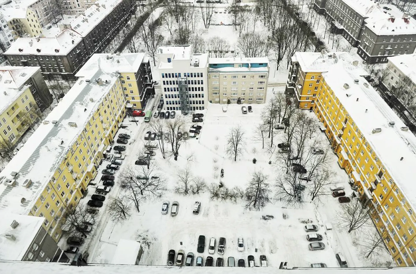 Olümpia hotelli taha autoparkla ja haljasala kohale on kavandatud juurdeehitis, mis jääks naabermajast vaid kümne meetri kaugusele.