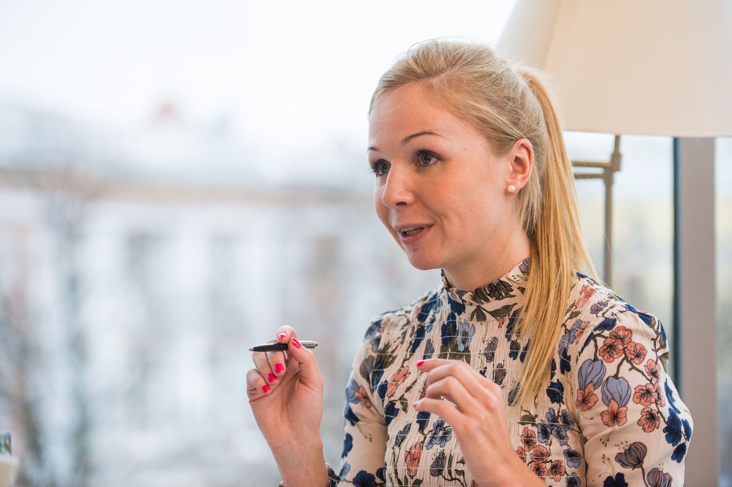 Tartu Ülikoolis rahvusvaheliste suhete alal magistrikraadi omandanud Sandra Kamilova sõnul tuleks ametisse seada portfellita noorteminister.