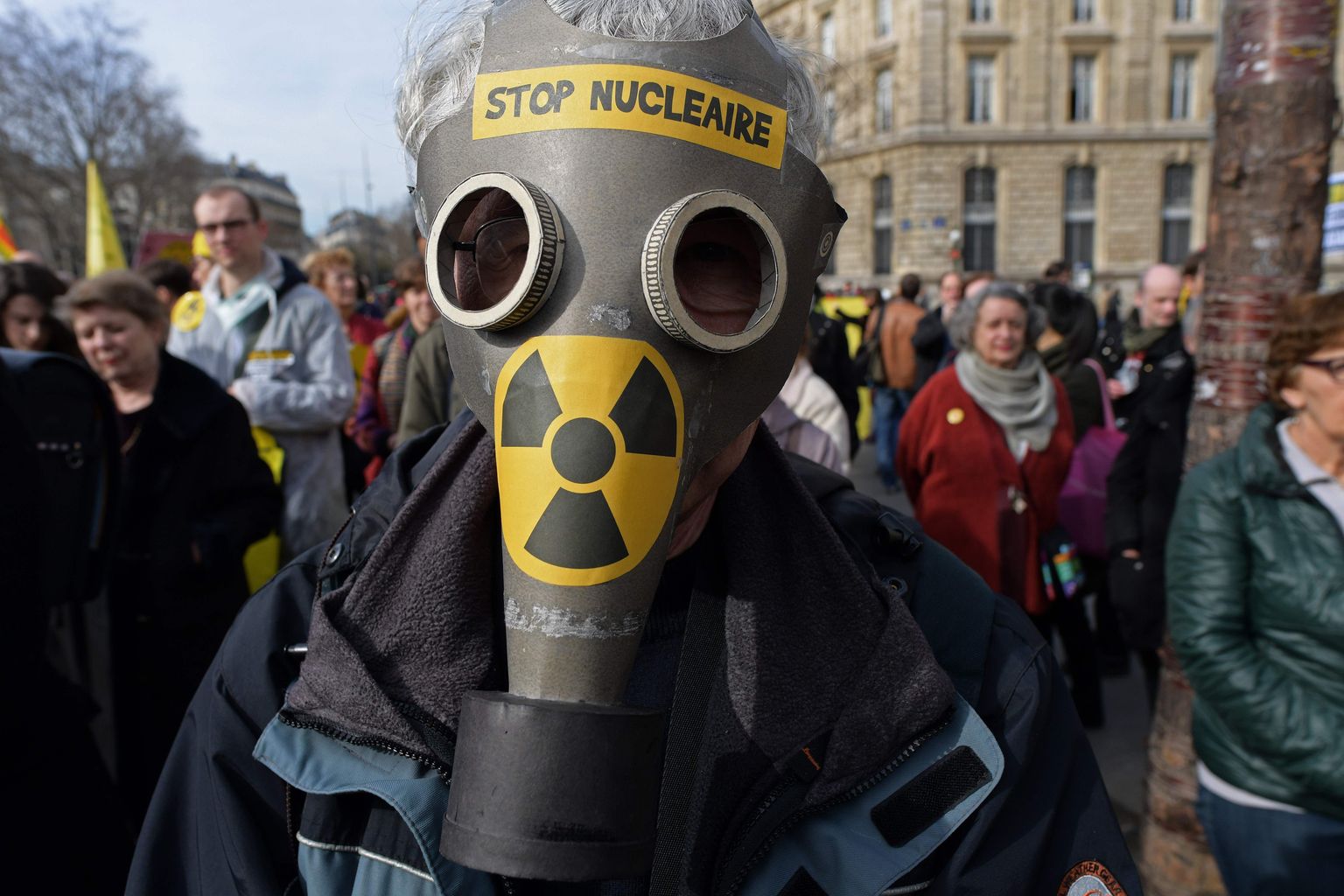 Keskkonnaaktivistid protesteerisid 11. märtsil Fukushima tuumakatastroofi 6. aastapäeval Pariisis tuumaenergia vastu. Värskest uuringust selgub aga, et piirkonda tagasi kolimine on juba võimalik.