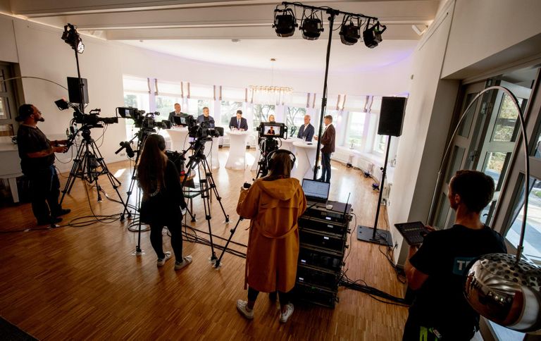 Rannahotellis lindistati Pärnu linnapea kandidaatide tööintervjuu.