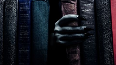 Neli uut õudusromaani pimedateks sügisõhtuteks