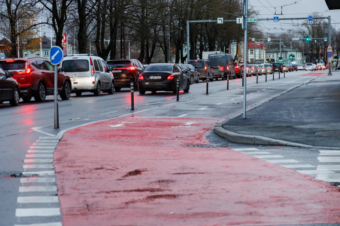 Autod Tallinna tänaval