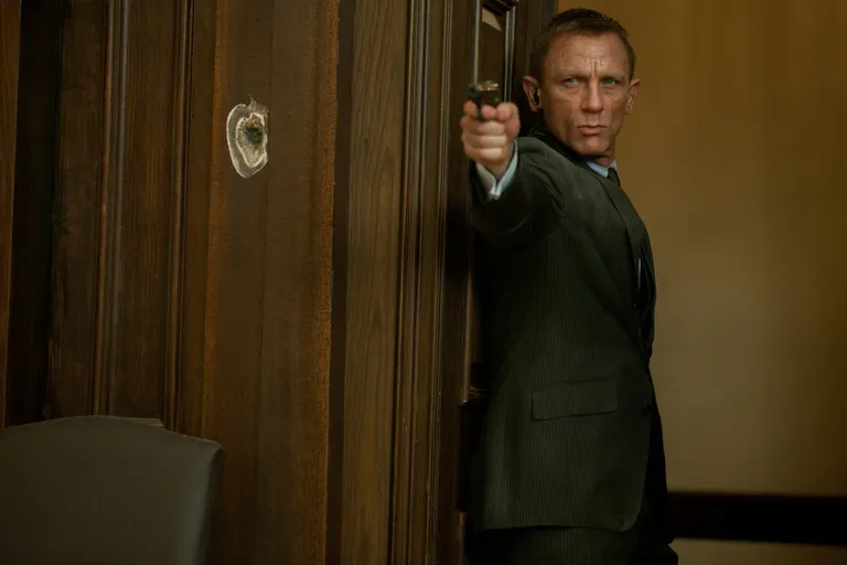 Kaader filmist «Skyfall». Pildil Daniel Craig James Bondina