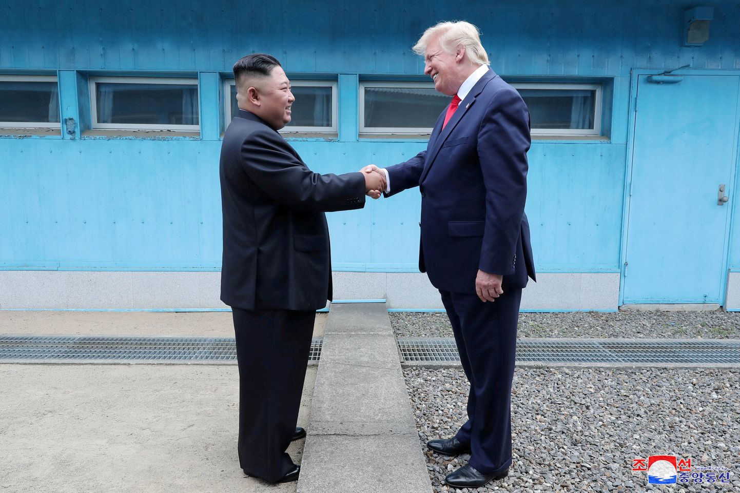 Kim Jong-uni ja Donald Trumpi kohtumine demilitariseeritud tsoonis.