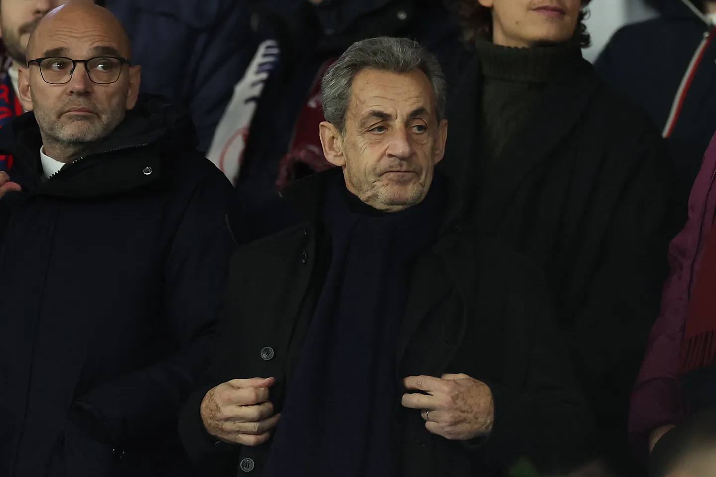 Prantsuse ekspresident Nicolas Sarkozy käis nädalavahetusel vaatamas Prantsuse tippjalgpalli Paris Saint-Germaini ja Lyoni Olympique'i vahel. Nüüd ootab teda ees aastane kohustus kanda "kaugloetavat sammulugejat".