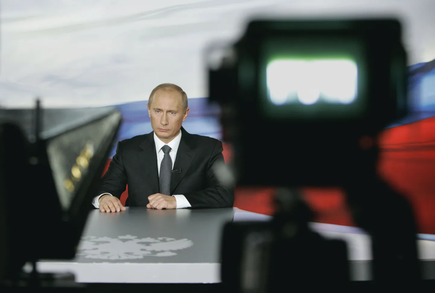 Venemaa president Vladimir Putin telekaamerate ees