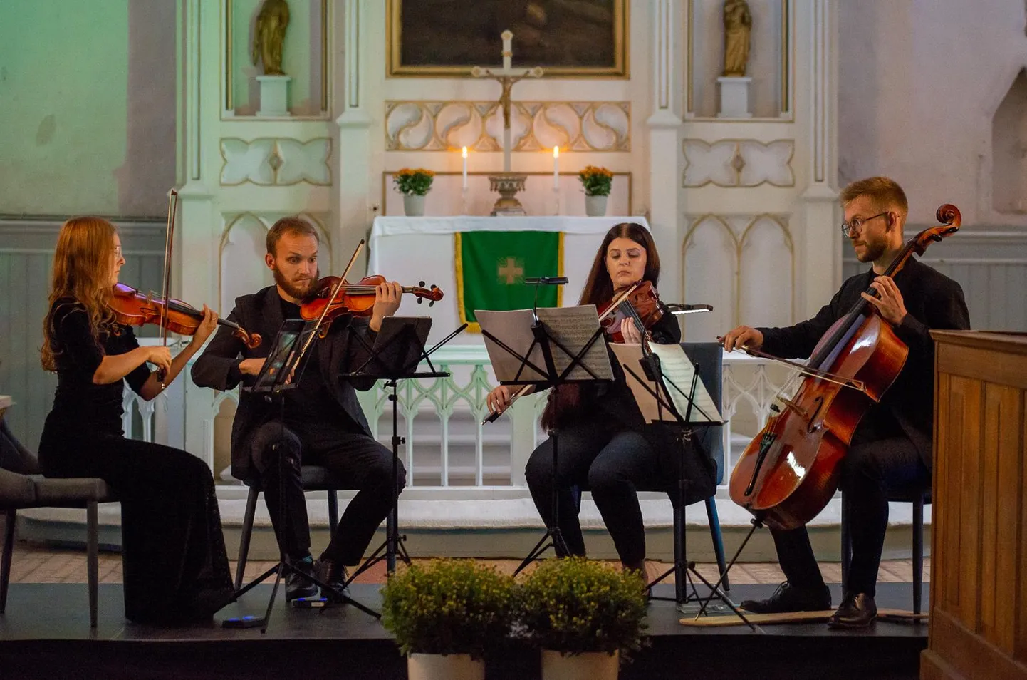 Johannese kirikus on imepärane akustika. Esinesid Linda-Anette Verte (esimene viiul), Egert Leinsaar (teine viiul), Sandra Klimaitė (vioola) ja Theodor Sink (tšello).