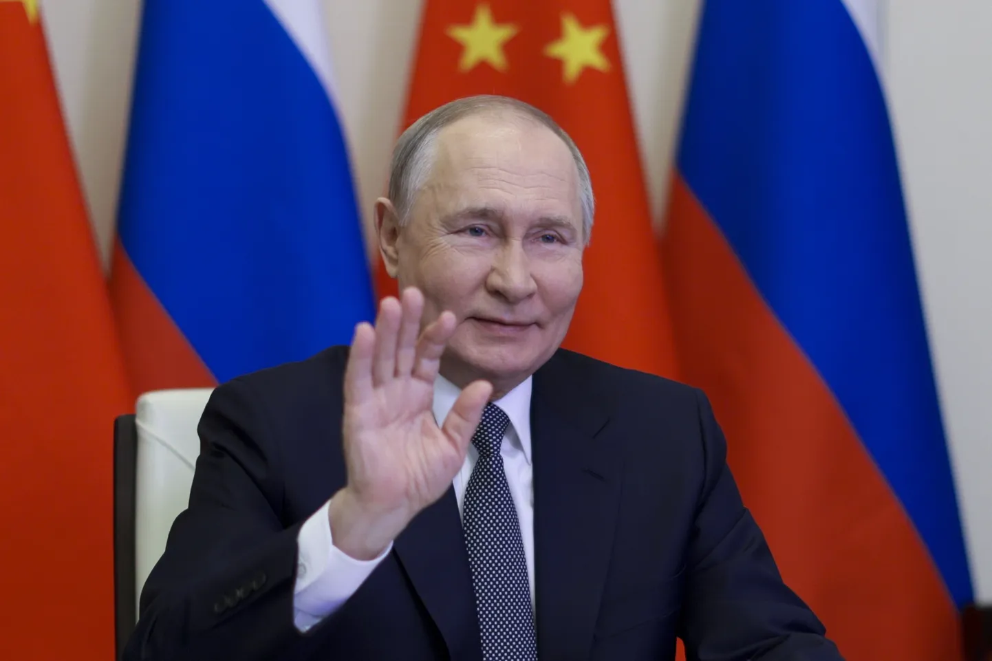 Vene president Vladimir Putin viipab, kui ta räägib Hiina presidendi Xi Jinpingiga videokonverentsi vahendusel Novo-Ogarjovo riiklikus residentsis Moskva lähistel, Venemaal, teisipäeval, 21. jaanuaril 2025