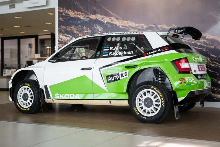 Rainer Ausi ja Simo Koskineni võistlusauto Škoda Fabia R5 tänasel demoüritusel Laagris
