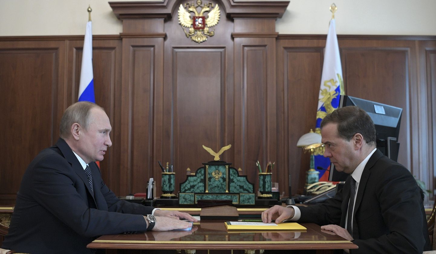 Venemaa president Vladimir Putin (vasakul) ja peaminister Dmitri Medvedjev.