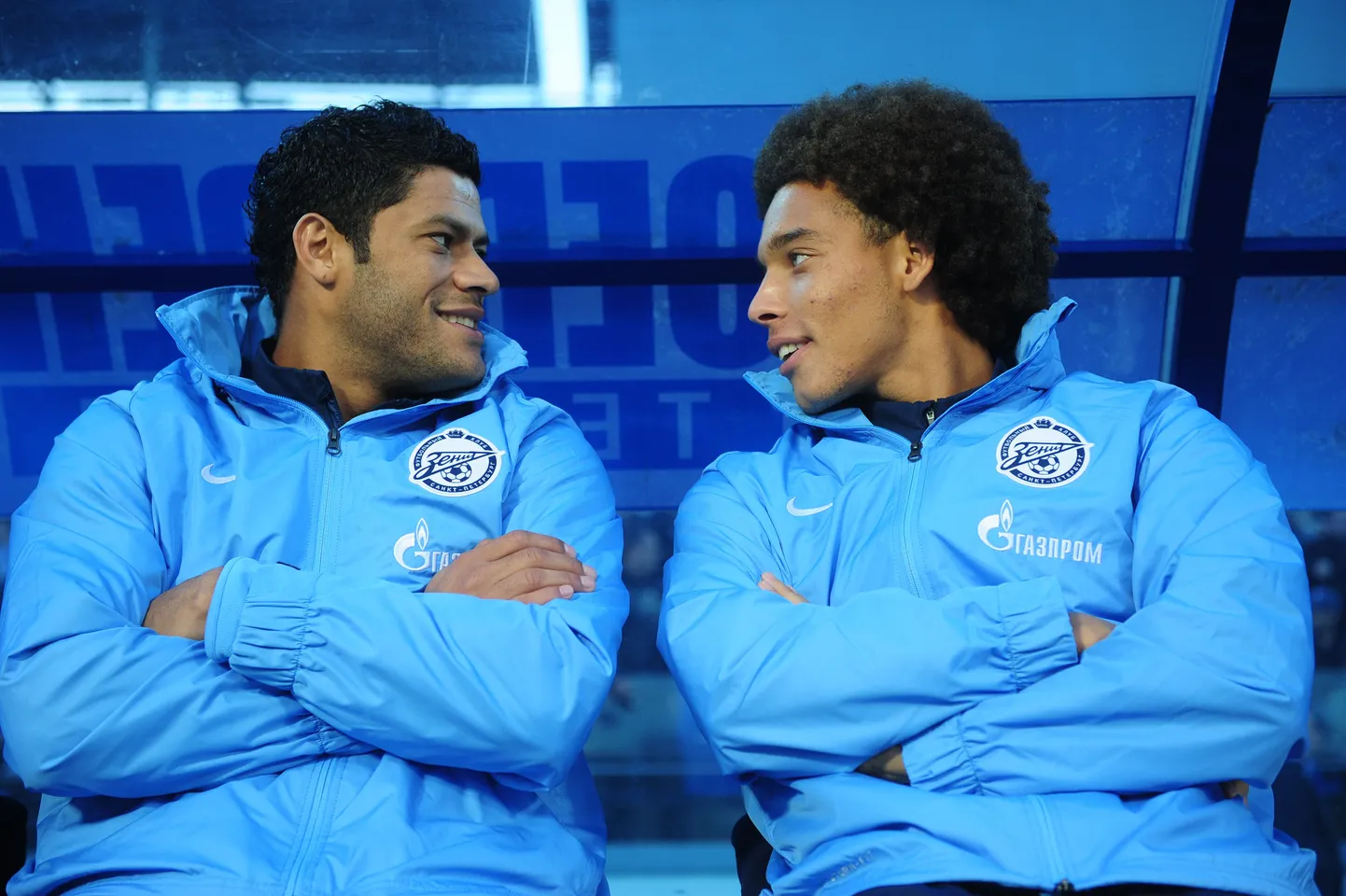 Axel Witsel (paremal) peab pidama vigastuspausi, Hulk (vasakul) saab aga meeskonda aidata.