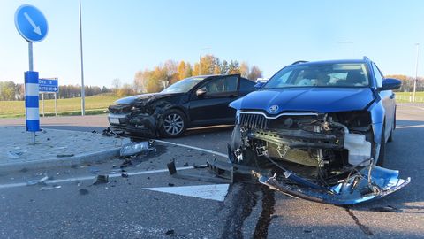 Ohtlikul ristmikul juhtunud õnnetuses sai mitu inimest viga