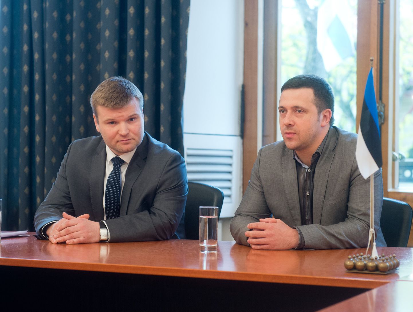 Opositsioonist võimulolevasse Keskerakonda üle jooksnud Lauri Laats (vasakul) ja Vadim Belobrovtsev said tasuks soojad ametikohad.