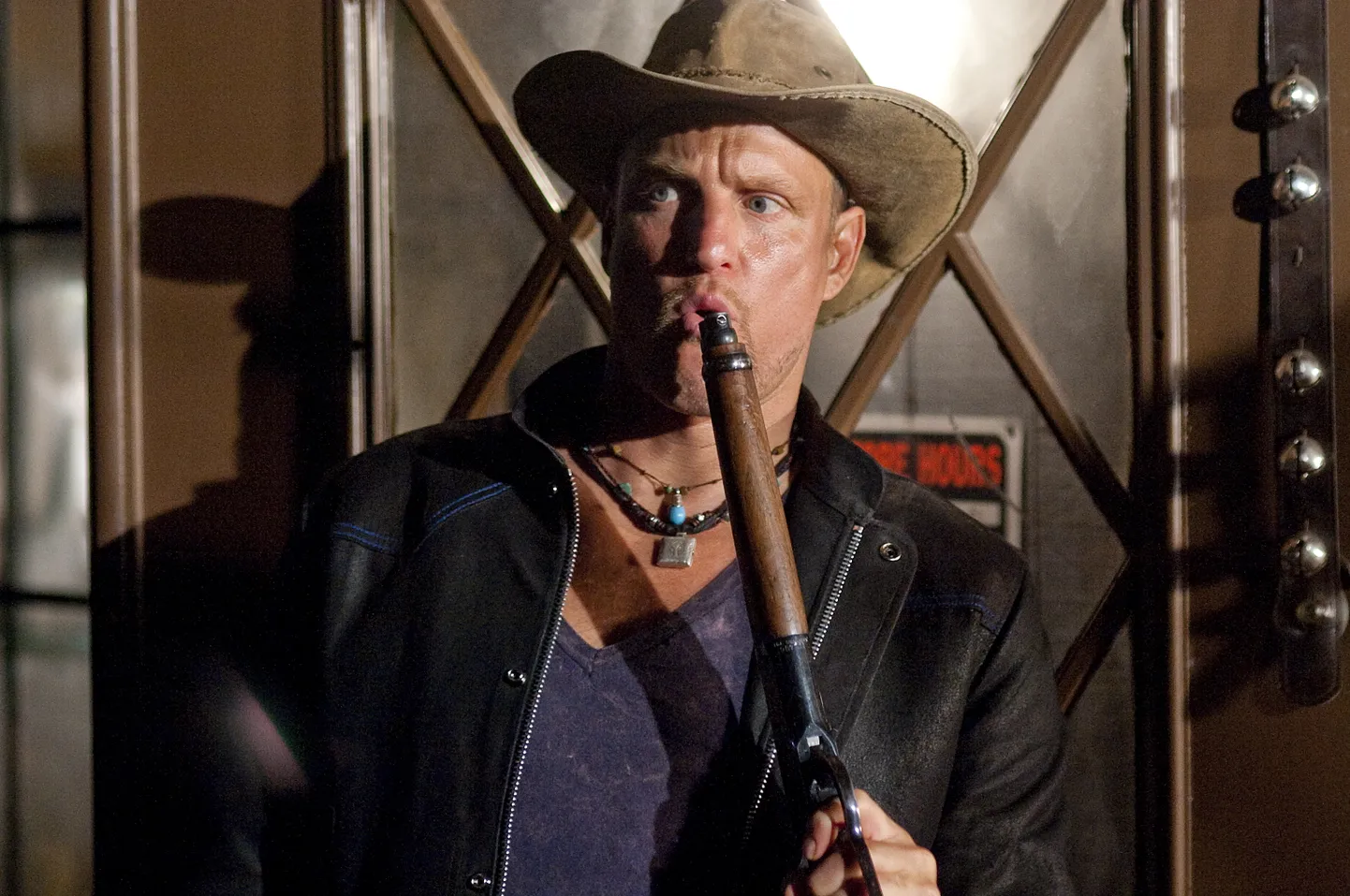 Woody Harrelson filmis «Zombieland» (2009)