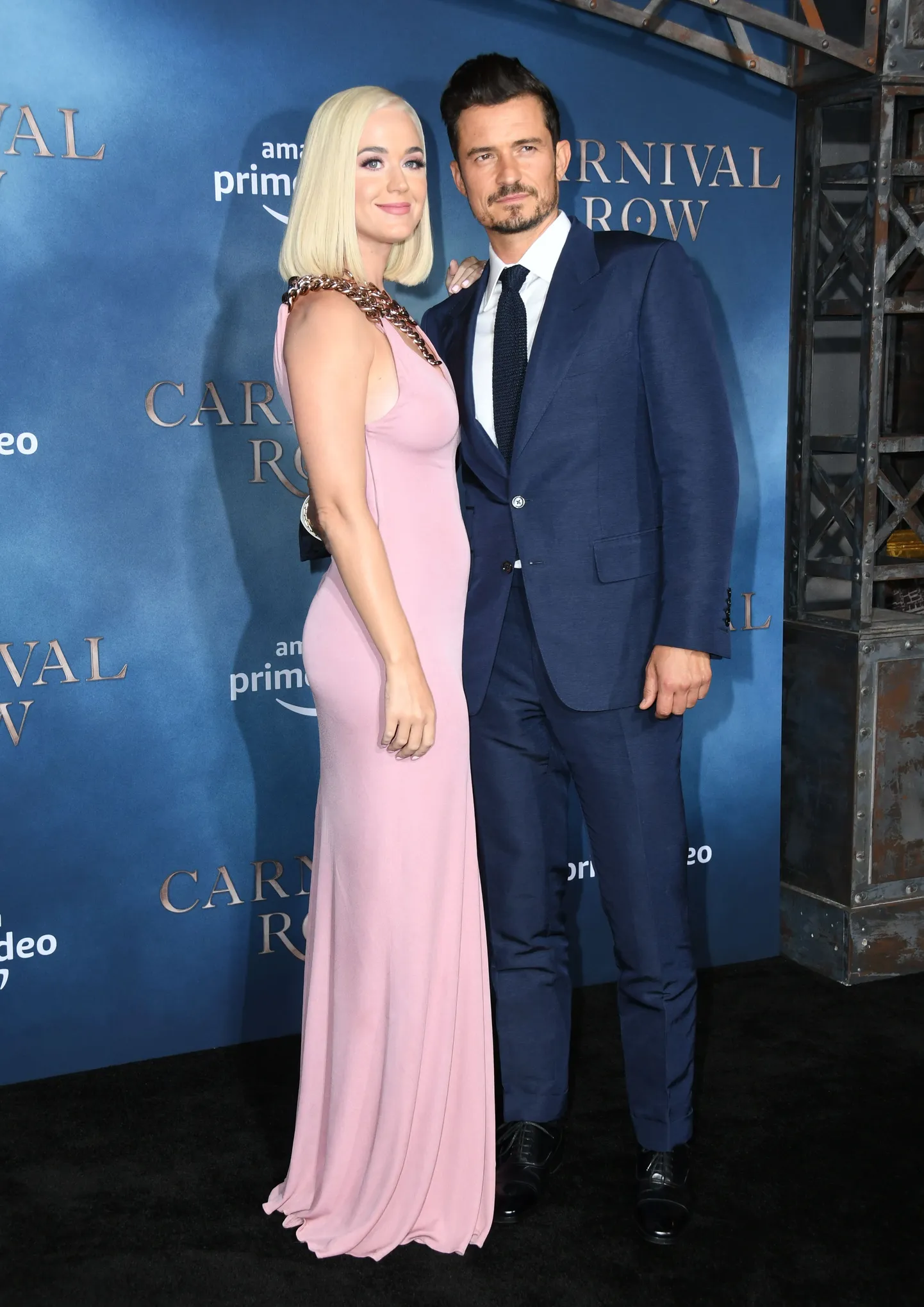 Näitleja Orlando Bloom koos kihlatu Katy Perryga.