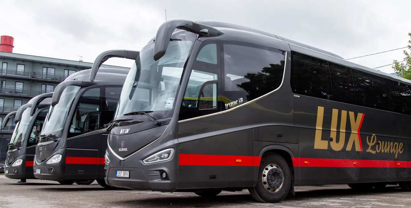 Lux Express bussid, Tallinna bussijaam.