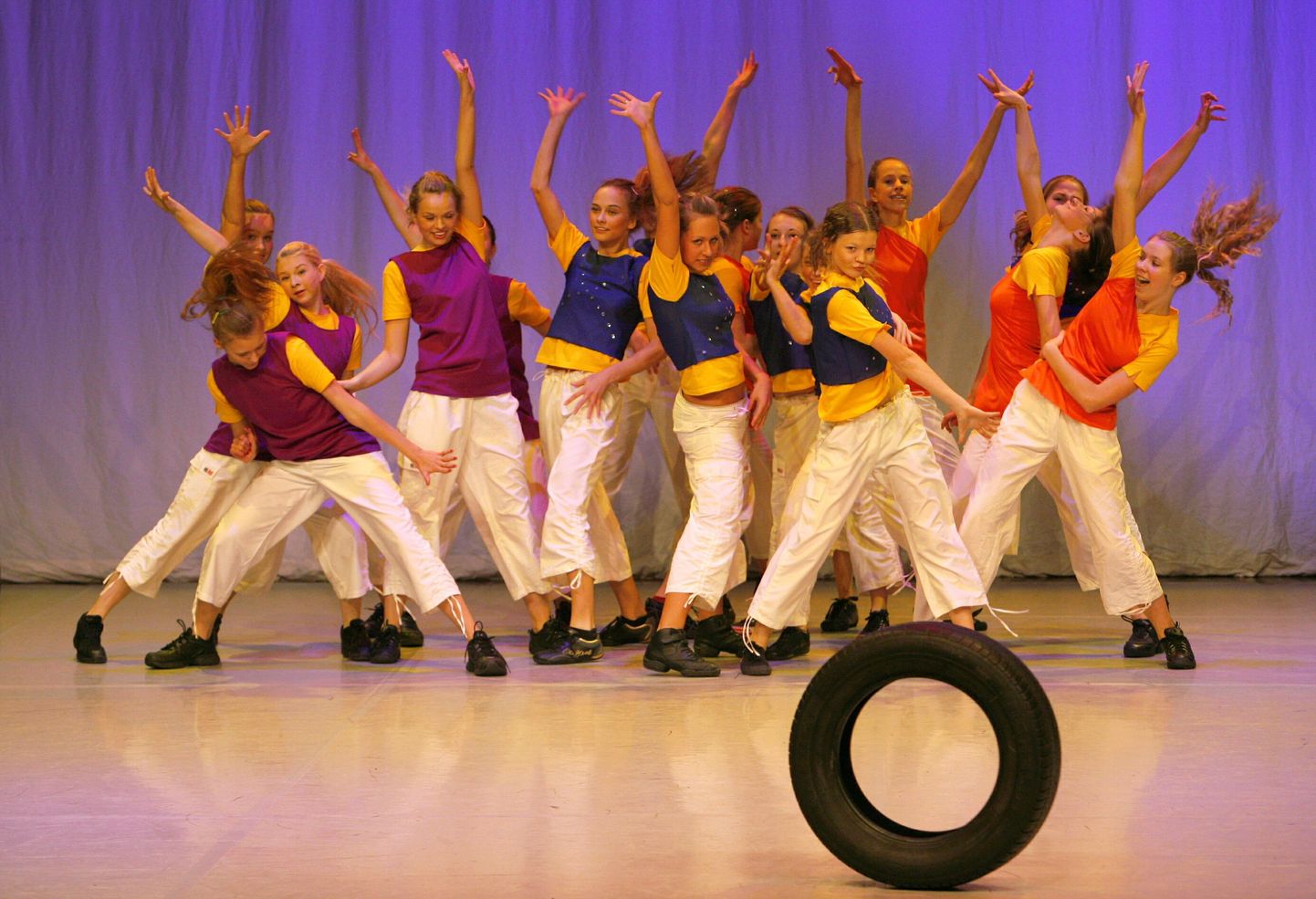 Järgmisel nädalal stardib oma 15. hooajale koolinoorte festival “Koolitants 2009”. Pildil Laine Mägi tantsukooli õpilased.