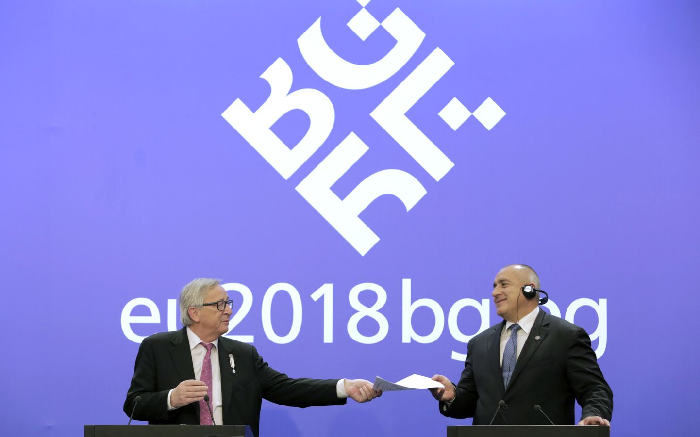 Euroopa Komisjoni president Jean-Claude Juncker ja Bulgaaria peaminister Boiko Borissov tänavuse eesistujamaa avapressikonverentsil Sofias.