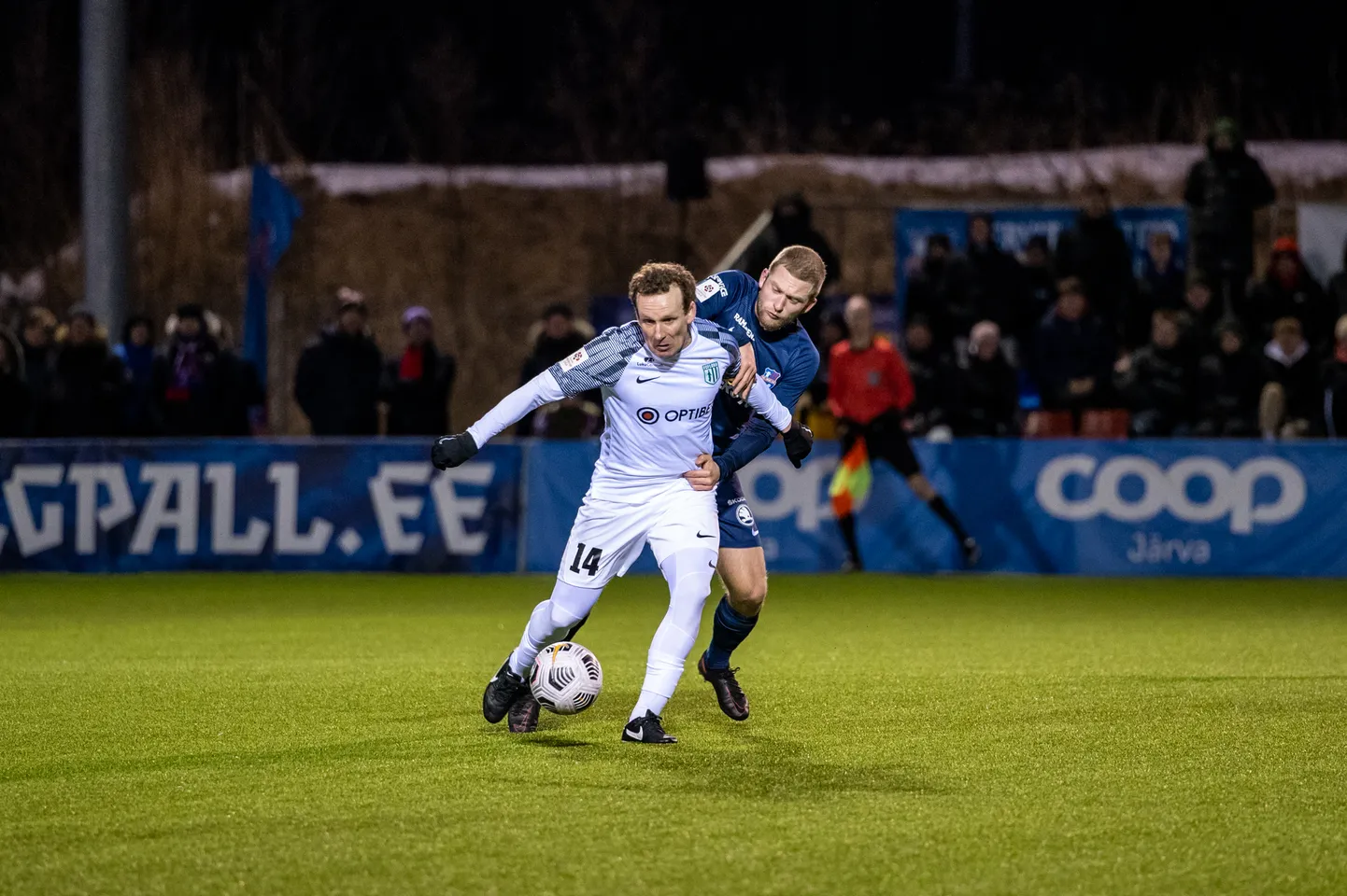 Paide Linnameeskond ja Tallinna FC Flora kohtumine Paide kunstmurustaadionil lõppes kodumeeskonna 1:2 kaotusega.