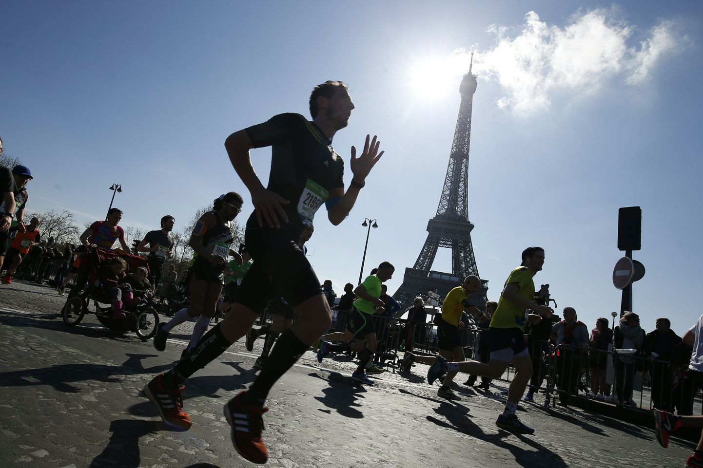 Parīzes maratona dalībnieki.