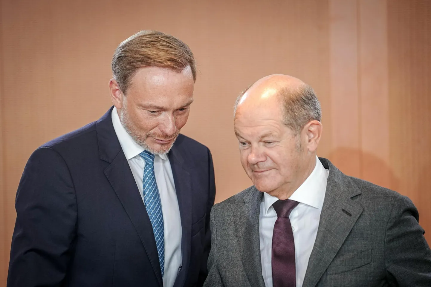 Christian Lindner (vasakul) ja Olaf Scholz (SPD) 2023. aasta augustis Berliinis.