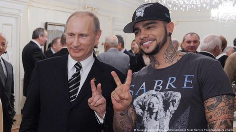 В 20-й пакет санкций ЕС внесены рэпер Тимати и директор Эрмитажа Пиотровский