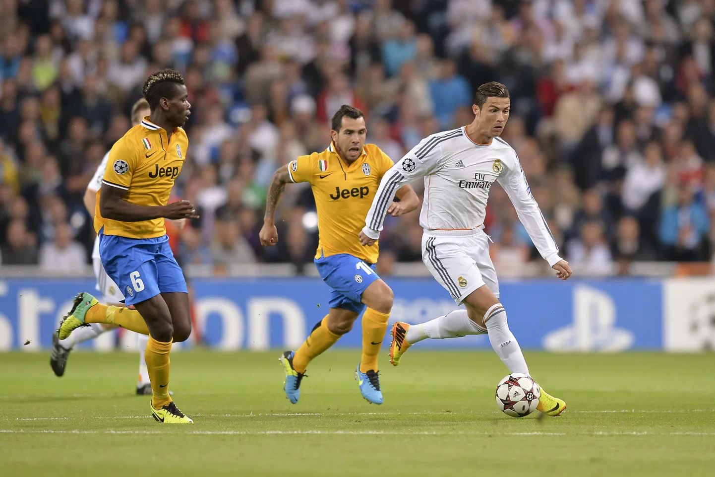 Vasakult Paul Pogba, Carlos Tevez ja Cristiano Ronaldo.