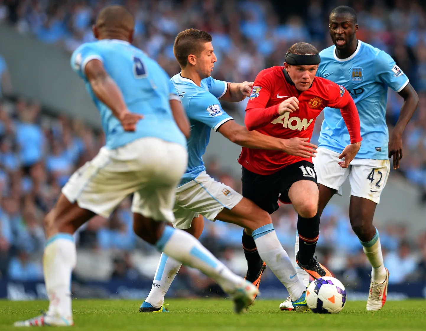 Manchester City mängijad (sinises).