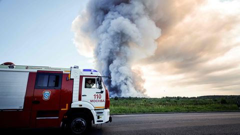 As Russian Wildberries Warehouses Burn from Drone Attacks, Estonians Continue Cross-Border Shopping
