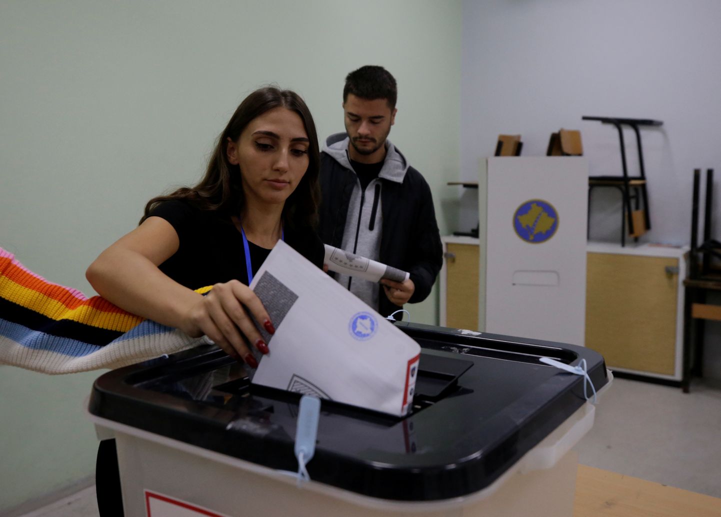 Hääletajad Kosovo pealinnas Prištinas 6. oktoobril 2019.