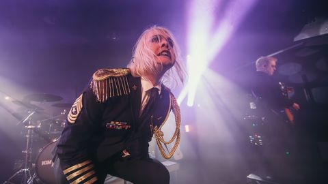 METSIK GALERII ⟩ Provokatiivne ja pöörane Kim Dracula tõi Tallinnasse unustamatu möllu