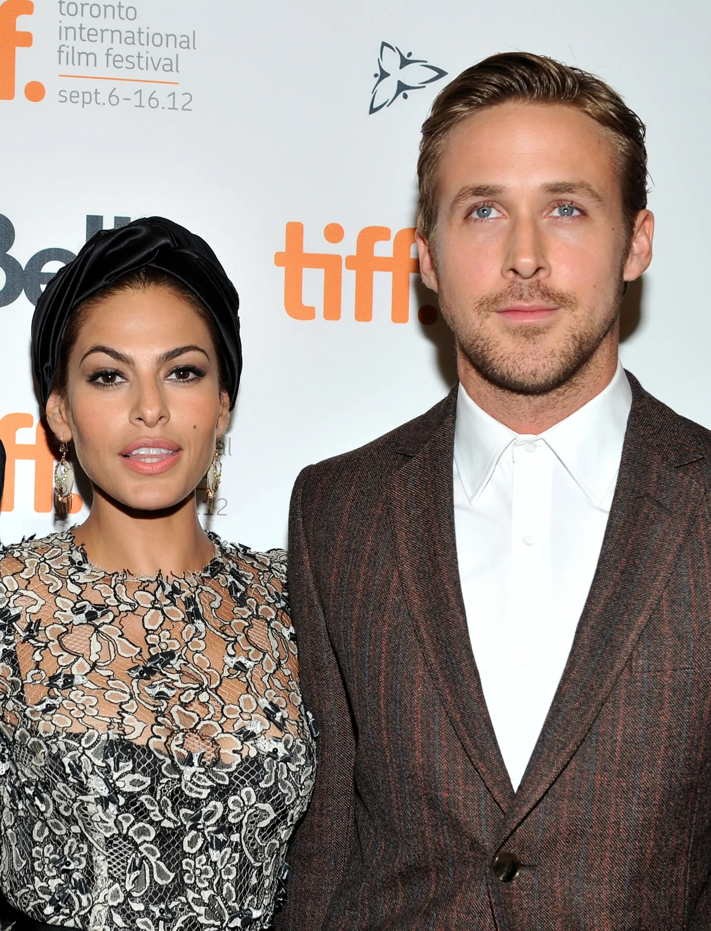 Eva Mendes ja Ryan Gosling 6. septembril 2012 filmi «The Place Beyond the Pines» esilinastusel Kanadas Toronto filmifestivalil