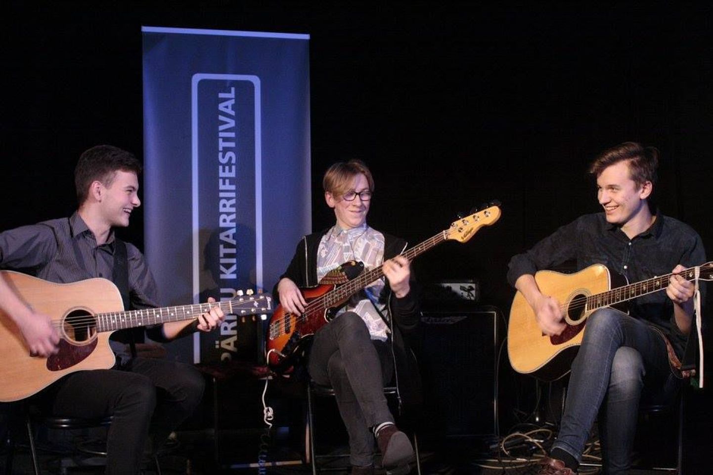 2015. aasta kitarrifestivali osalejad Frederik Küüts (vasakul), Karl Birnbaum ja Siim Siimer.