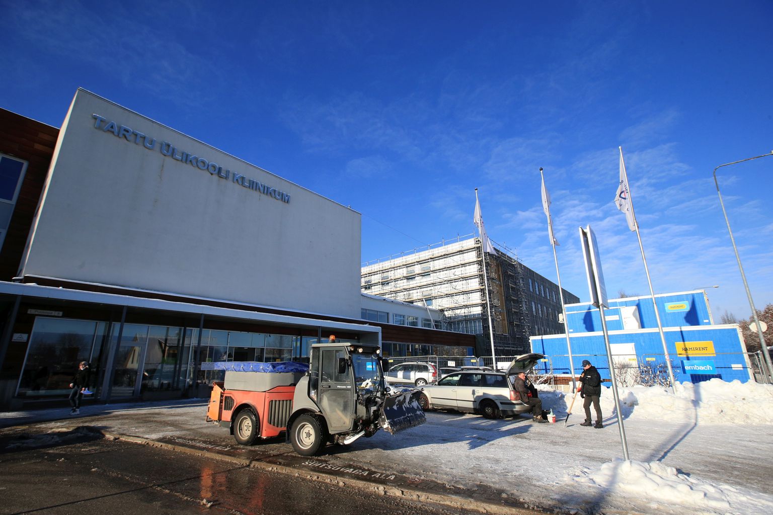 Tartu ülikooli kliinikumi juures on veel praegugi näha ehitusele viitavaid aedasid ja konteinereid. Paari kuu pärast algab majas aga taas suur ehitustöö.