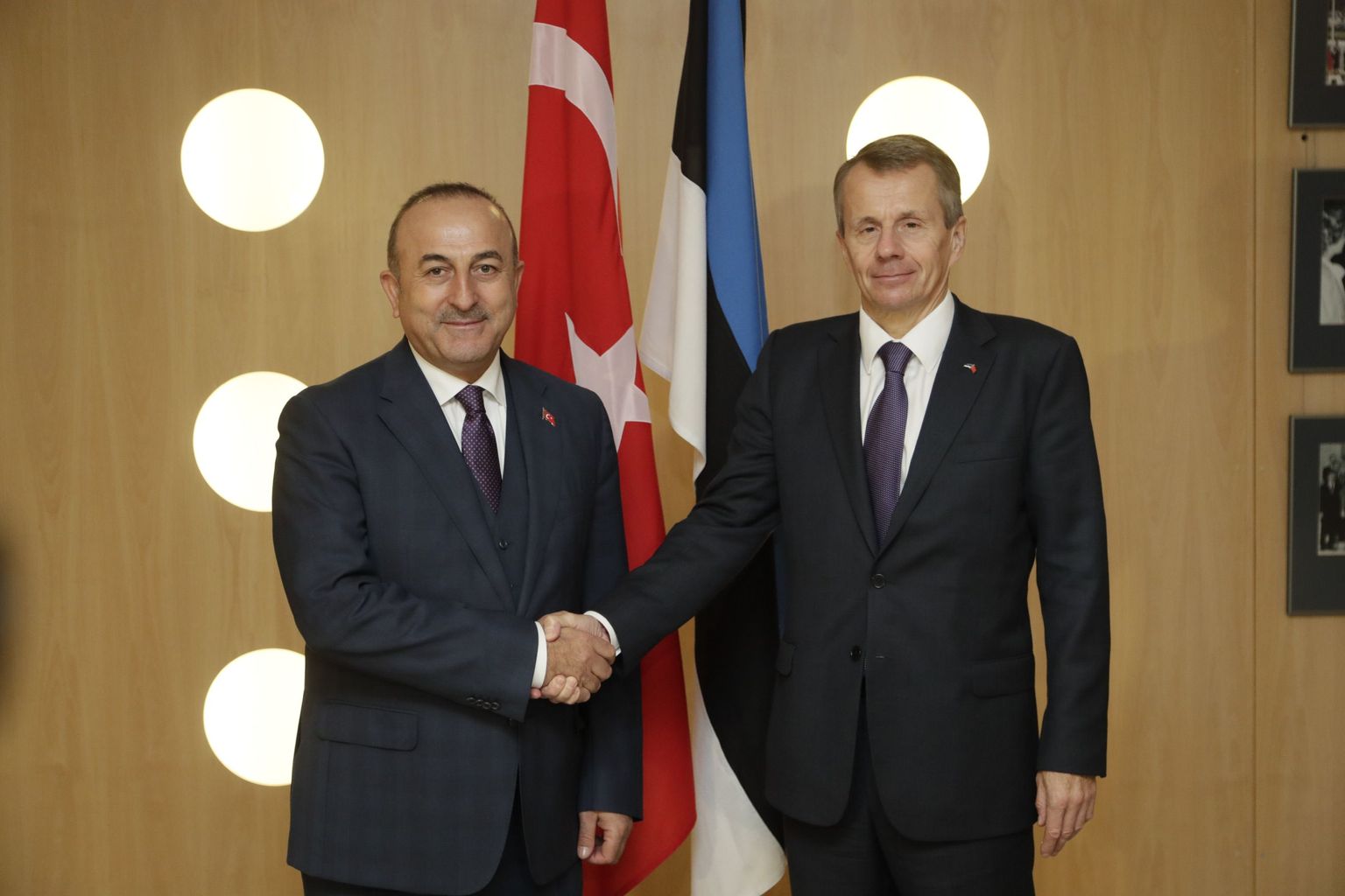 Türgi välisminister Mevlüt Çavuşoğlu ja Eesti välisminister Jürgen Ligi Tallinnas.