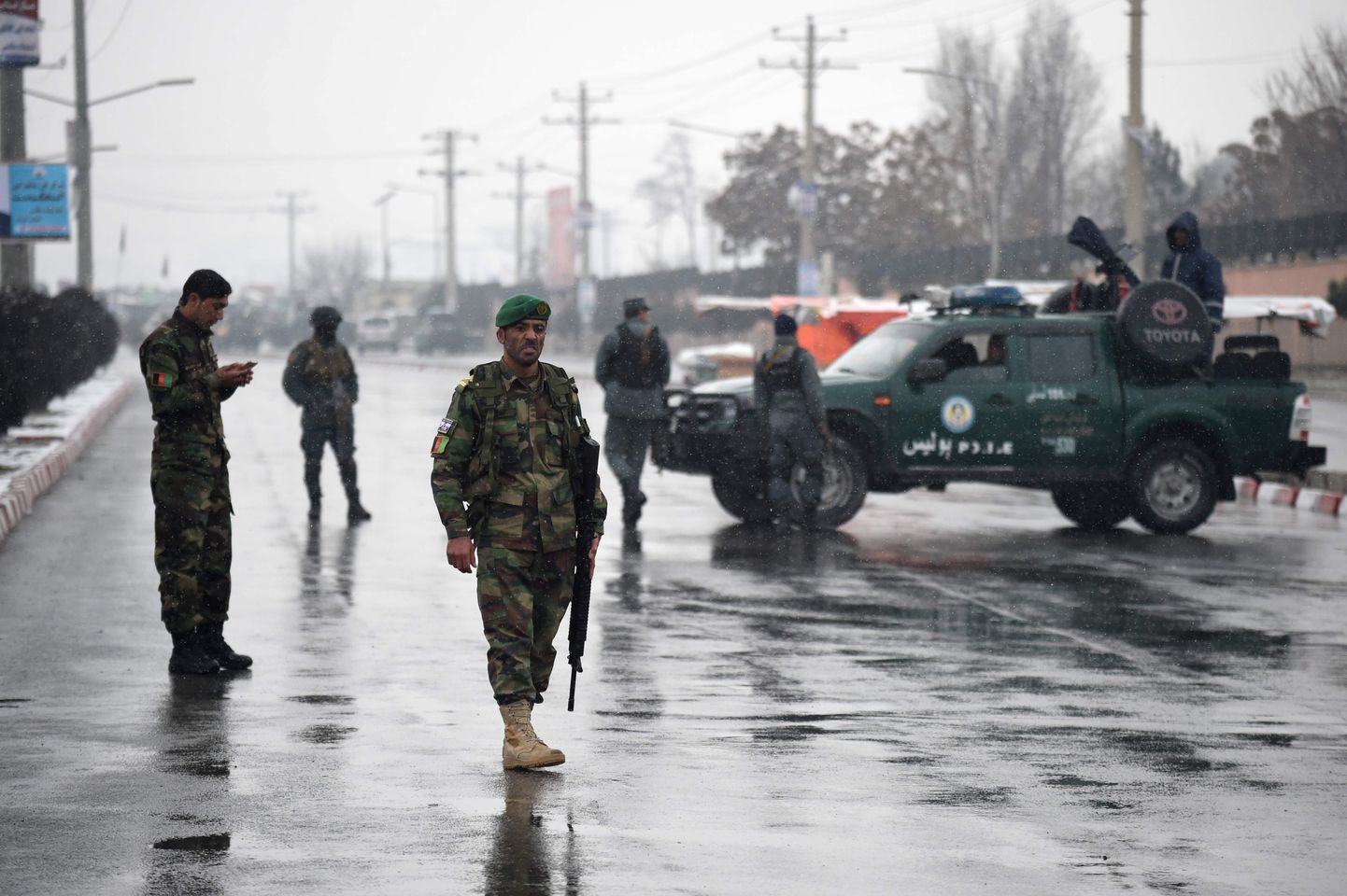 Afganistani julgeolekujõud Kabuli tänaval.
