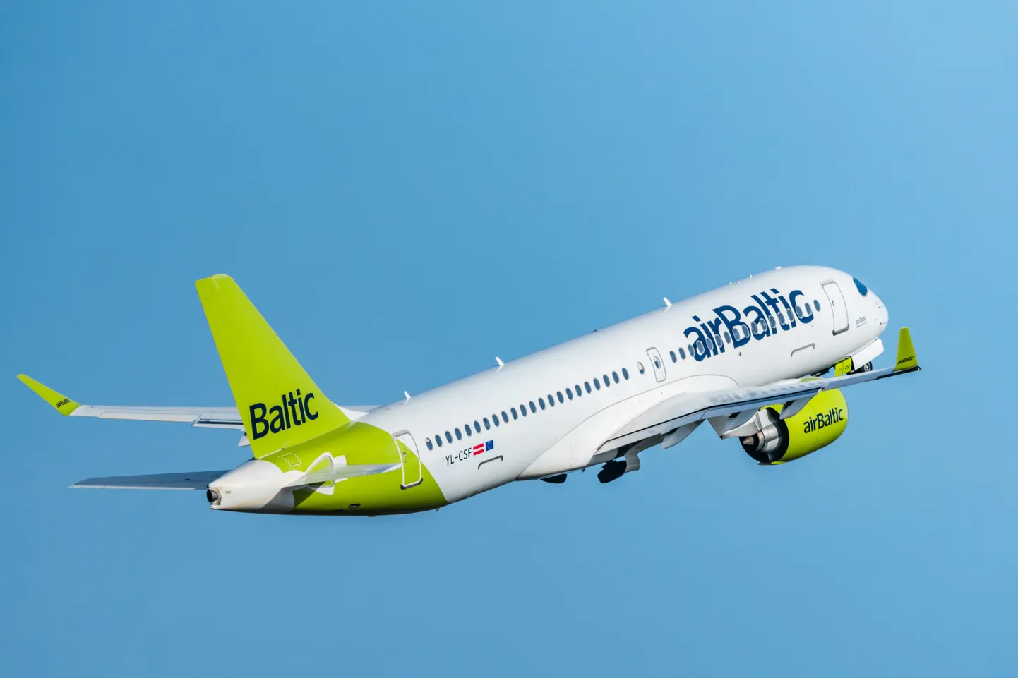 Самолет airBaltic