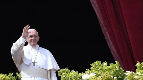 Галерея: в день Пасхи папа Франциск помолился о прекращении войны в Сирии и Украине