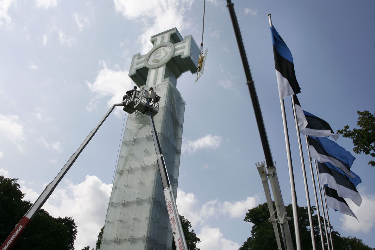 Монумент Свободы на площади Вабадузе.