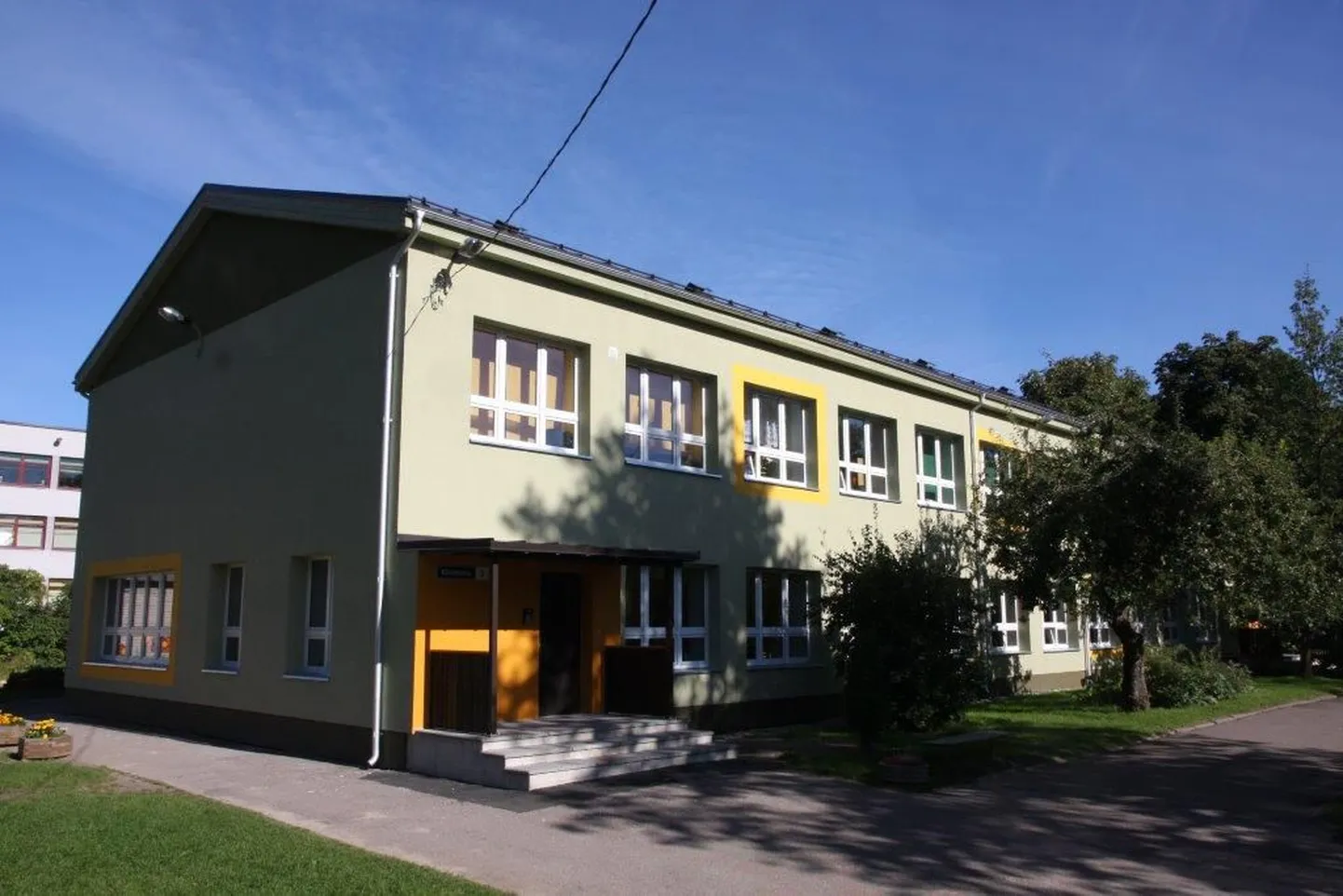 Sikupilli lasteaia uus fassaad.