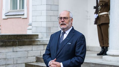 OTSE ⟩ President Karis võõrustab Kadriorus uusi ministreid
