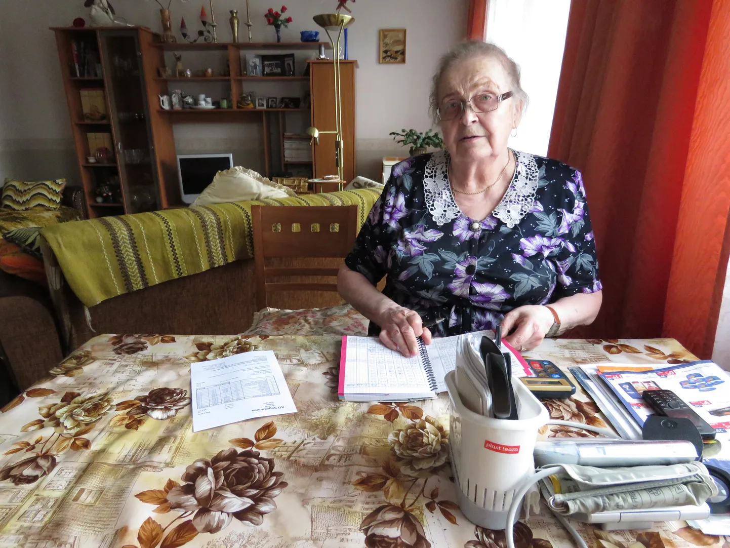 Otepää vanaproua Eha Laine ei ole rahul, et vald kehtestas paljude jaoks vajalikele teenustele uue hinnakirja. «Me saime kõigest teada alles tagantjärele. Hinnad tuleb ära muuta,» märkis ta.