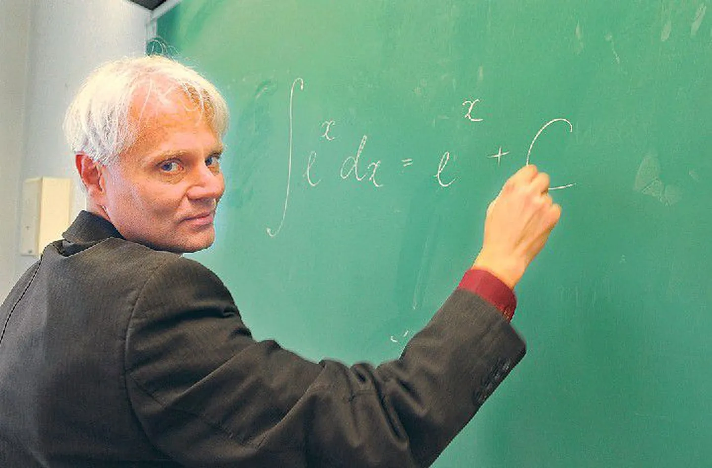 По словам учителя математики Таллиннской реальной школы Виллу Рая, новая учебная программа напоминает ему ту самую математику, которую он изучал в школе в 80-х годах, поскольку в промежутке программа упростились.