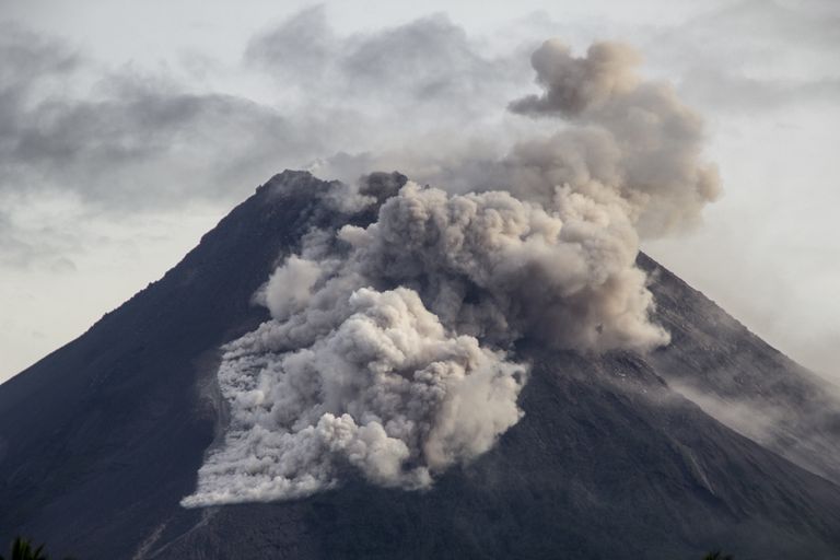 Indoneesia Merapi vulkaan hakkas purskama