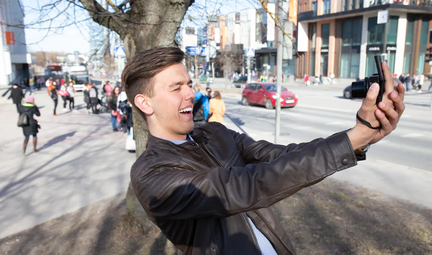 Youtuber Hensugusta seisab koolikiusamise vastu ja näitab oma kodust elu midagi ilustamata.