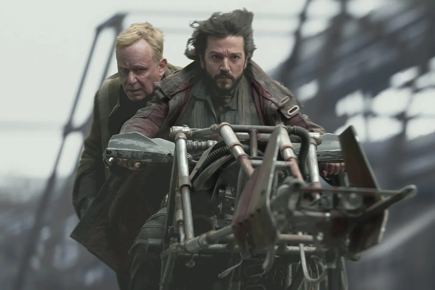 Andorit kehastab üks Mehhiko kino edukamaid ekspordiartikleid Diego Luna.