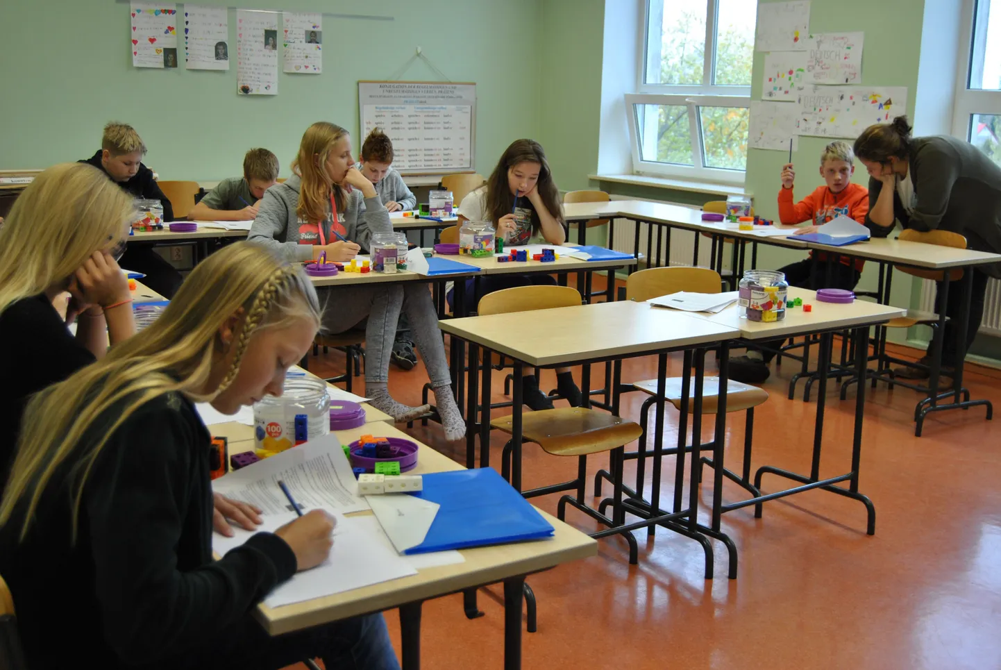 Tublid Pärnumaa matemaatikud kogunesid vaheajal paariks päevaks Pärnu-Jaagupi põhikooli õppelaagrit pidama.